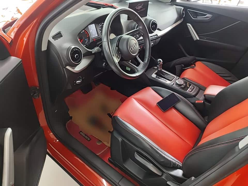 Audi Q2L Audi Q2L