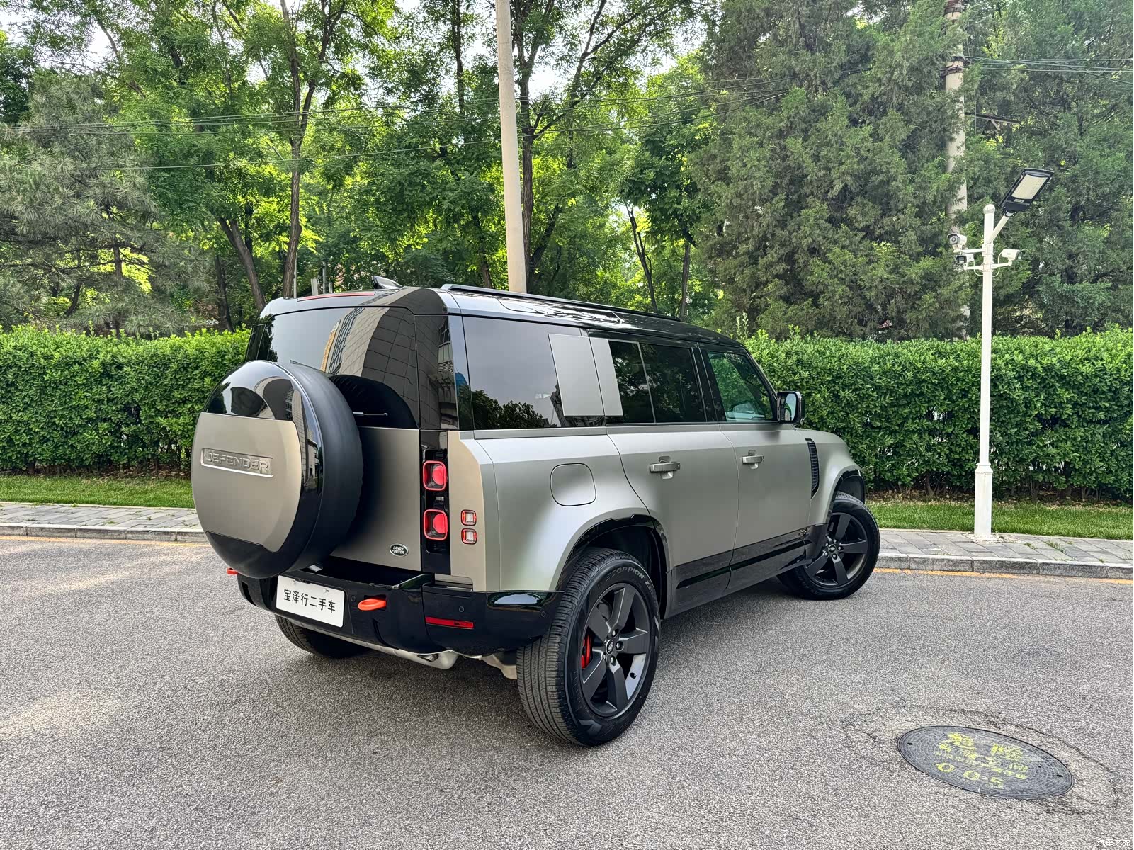 Land Rover Defender, 2025 4