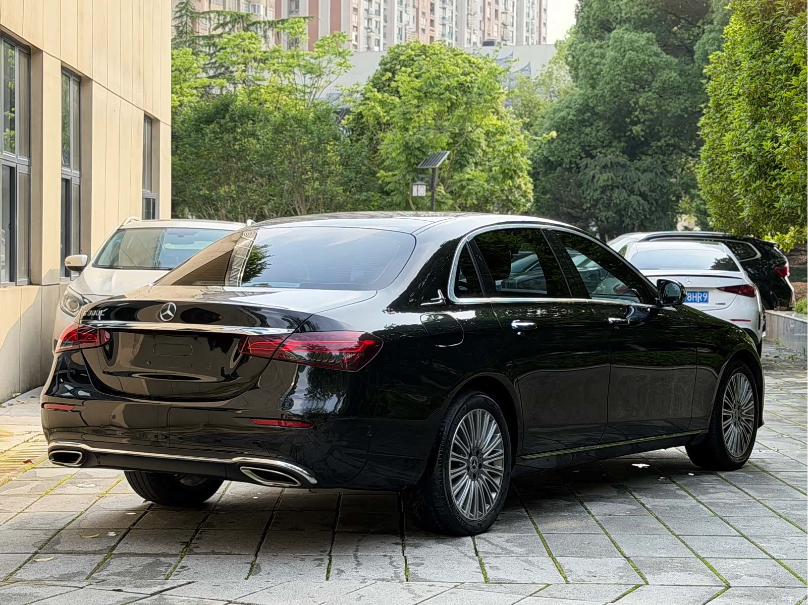 Mercedes-Benz E-Class, 2021 3