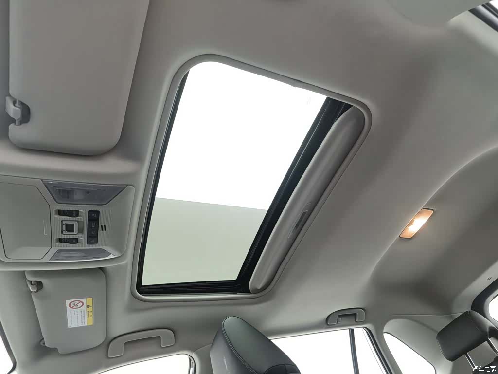 Toyota RAV4, 2022 14