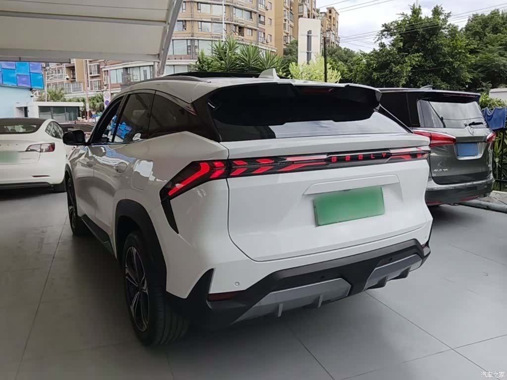 Geely Galaxy L7, 2023 все фото