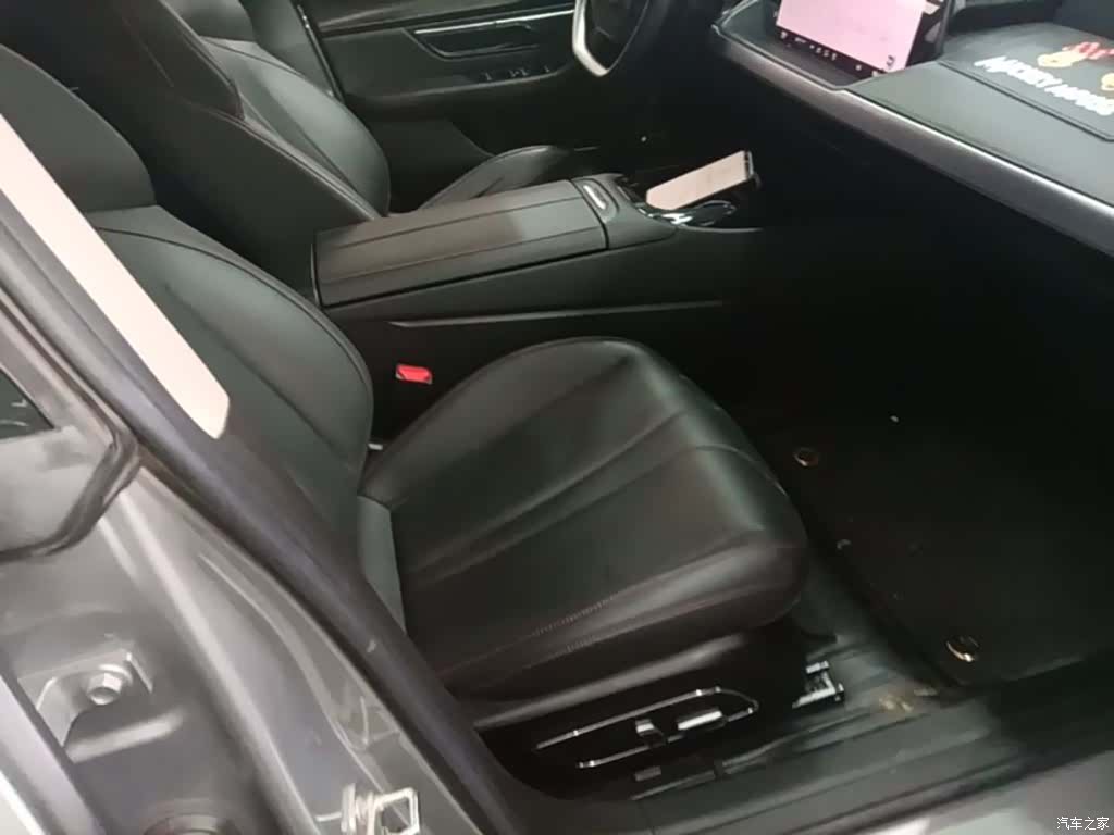 Xpeng P7, 2022 25