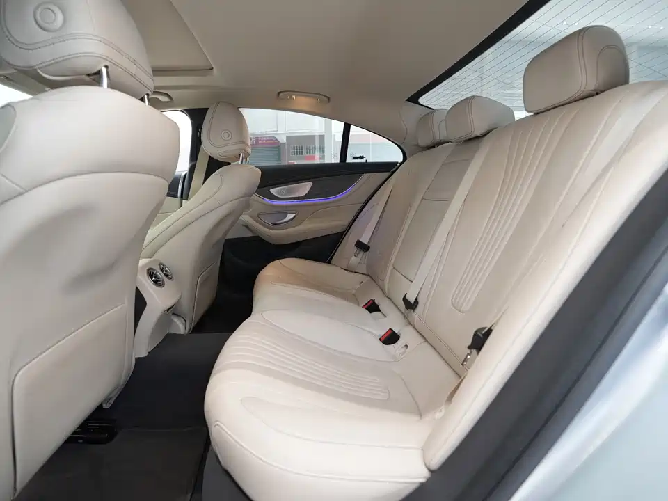 Mercedes-Benz CLS Mercedes-Benz CLS