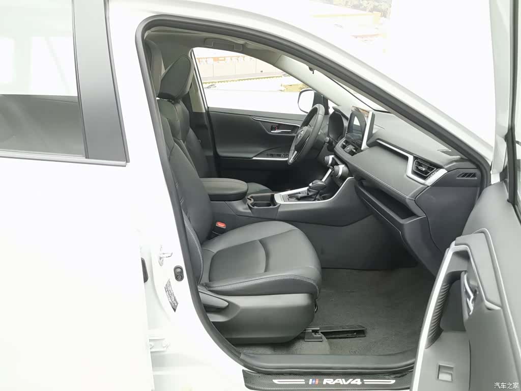 Toyota RAV4, 2022 23