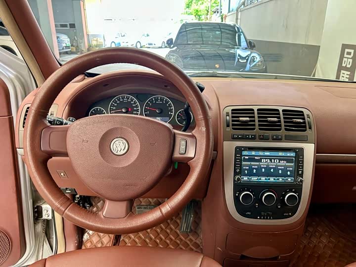 Buick GL8 2014 2.4L jing dian ban