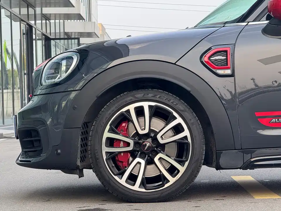 MINI JCW COUNTRYMAN