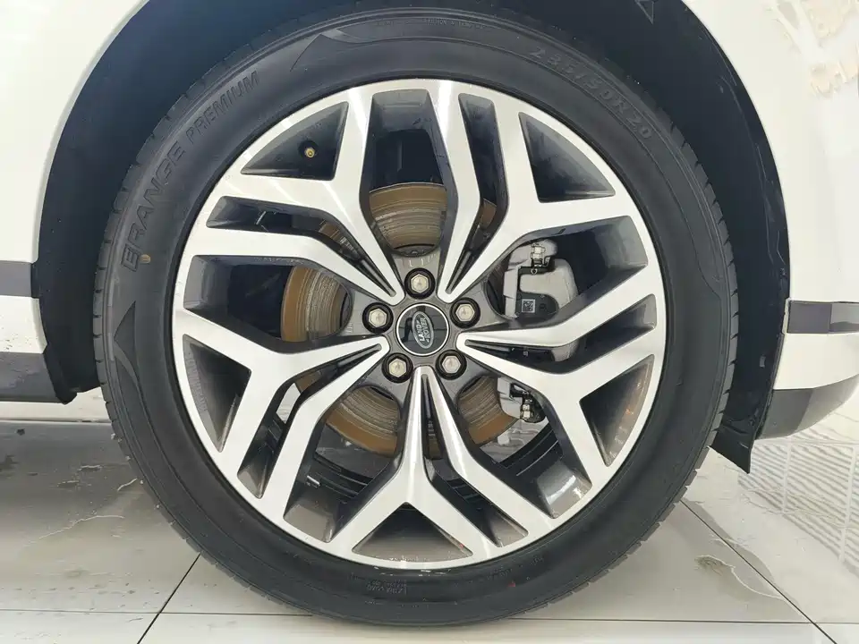 Land Rover Range Rover Aurora