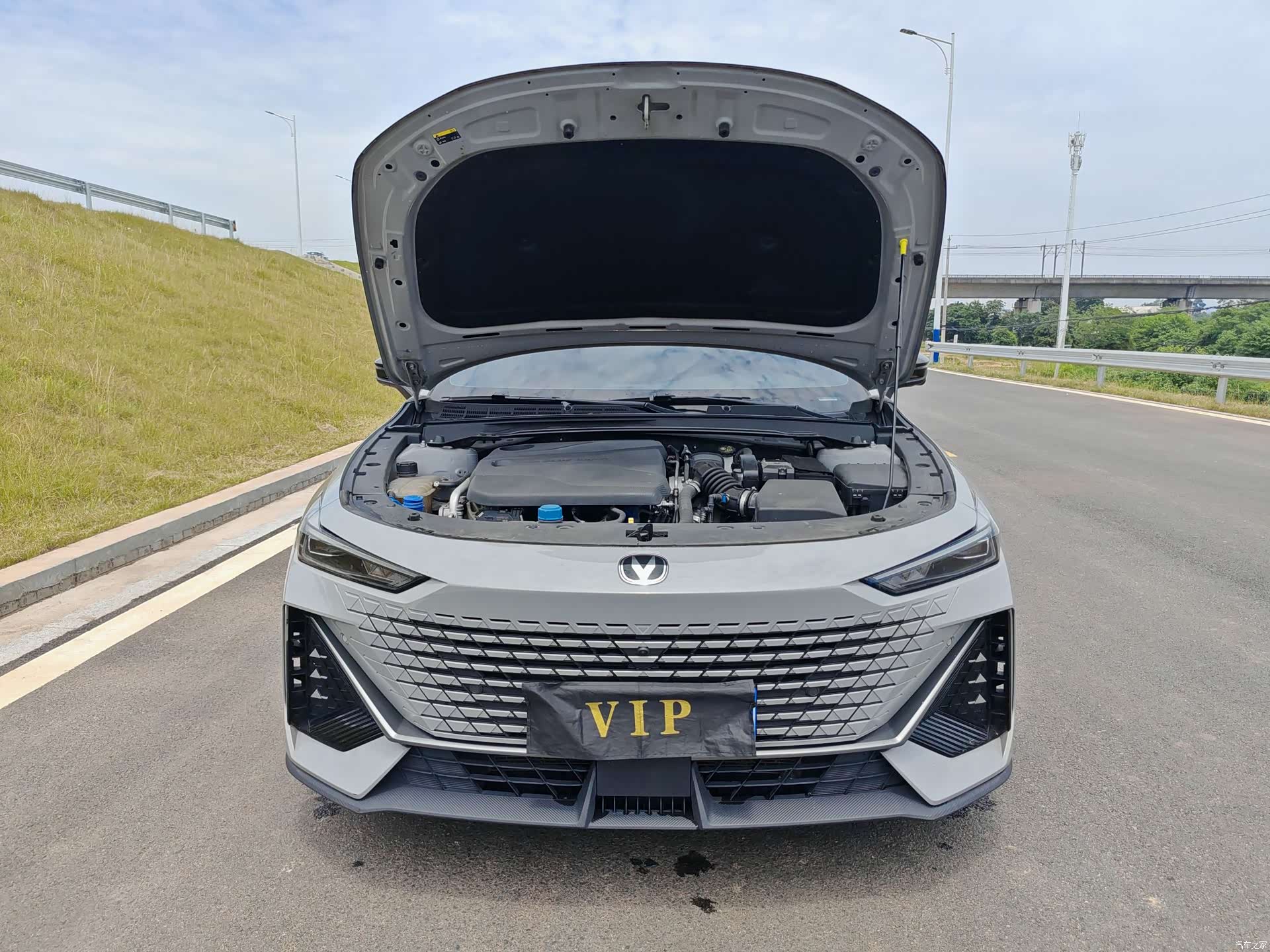 Changan UNI-V, 2022 15