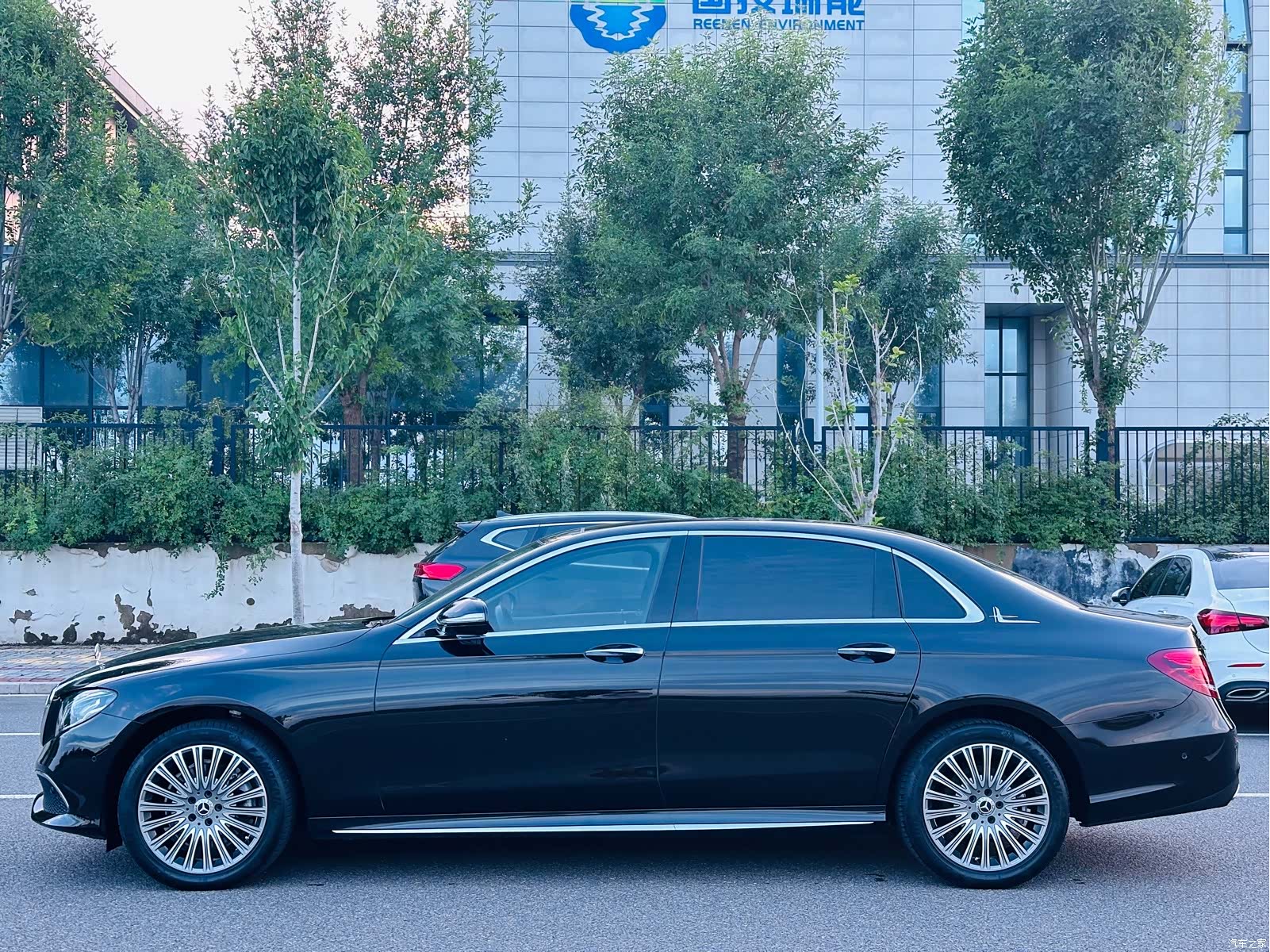 Mercedes-Benz E-Class, 2018 3