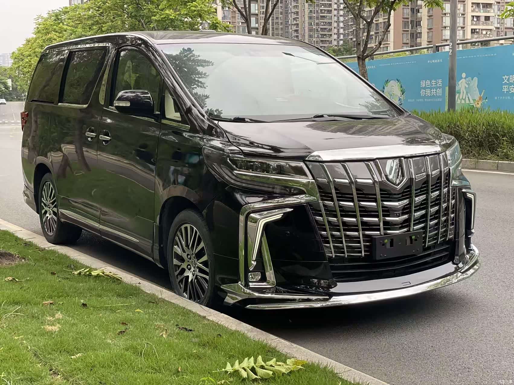 Toyota Alphard, 2014 2