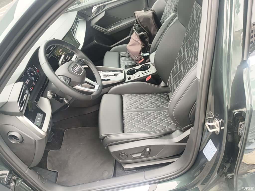 Audi Flying Spur, 2025 22
