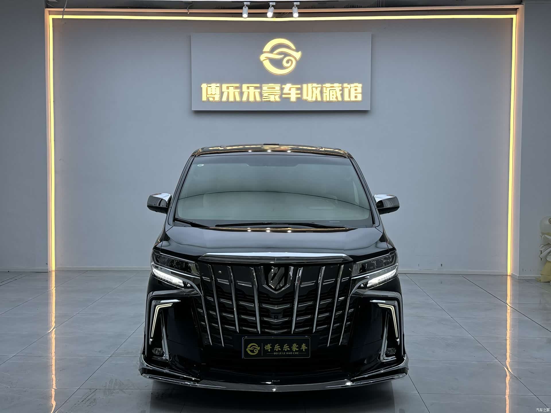 Toyota Alphard, 2018 2