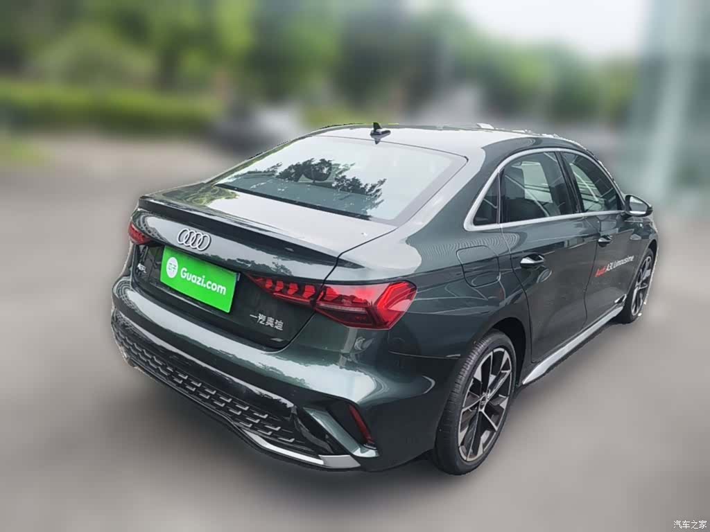 Audi Flying Spur, 2025 12
