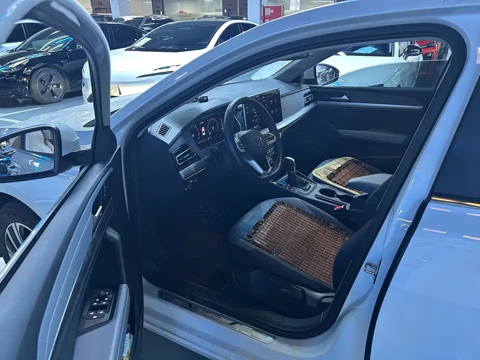 Volkswagen Lavida