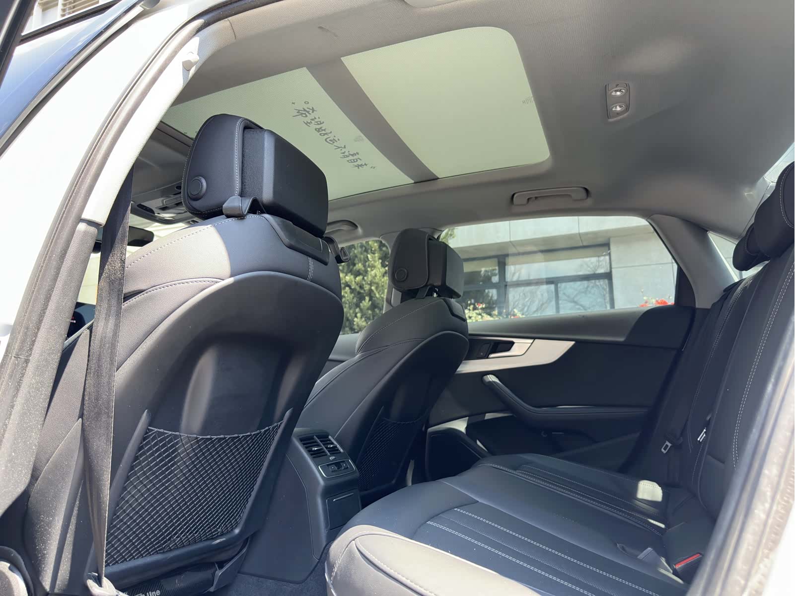 Audi A4L, 2023 все фото