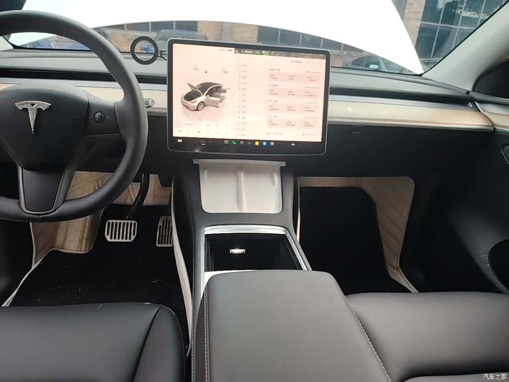 Tesla Model Y, 2023 13