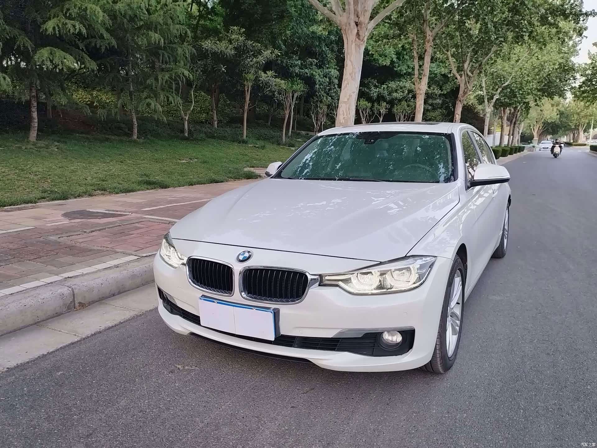 BMW 3 Series, 2016 1