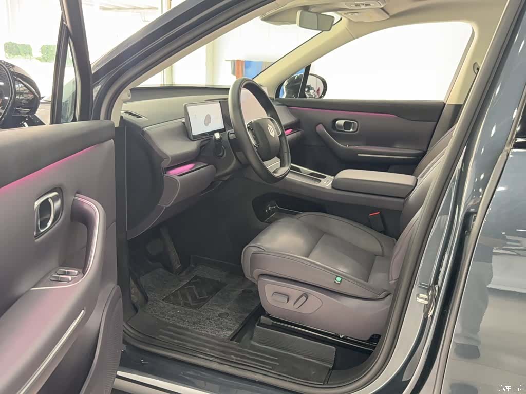 Leapmotor C10, 2025 13
