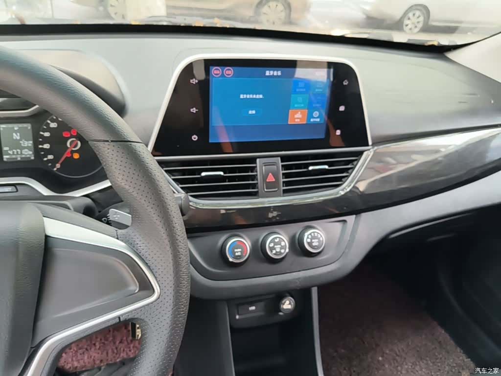 Wuling 310, 2017 10