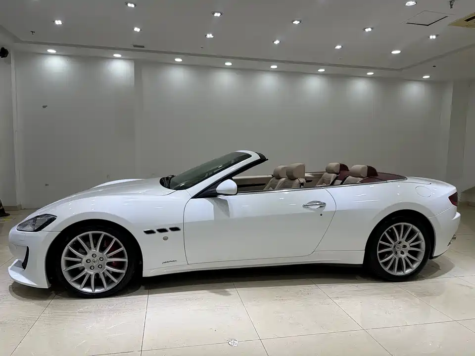 Maserati GranCabrio