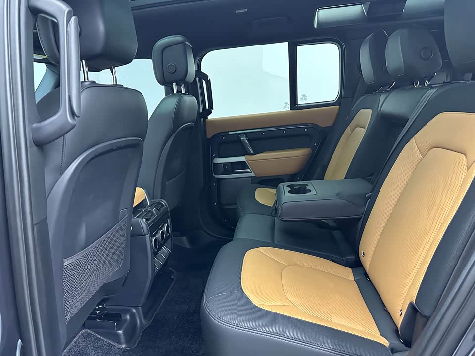 Land Rover guard
