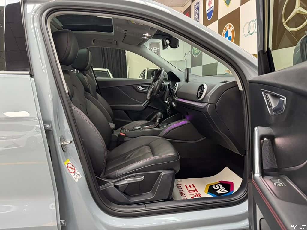 Audi Q2L, 2023 10