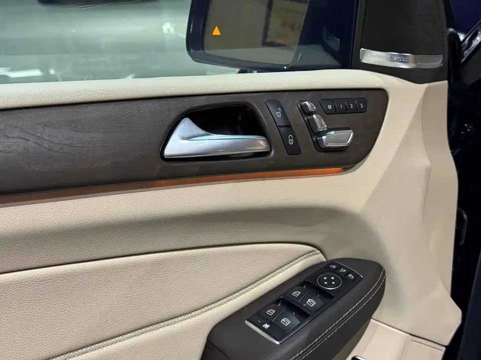Mercedes-Benz GLE Mercedes-Benz GLE