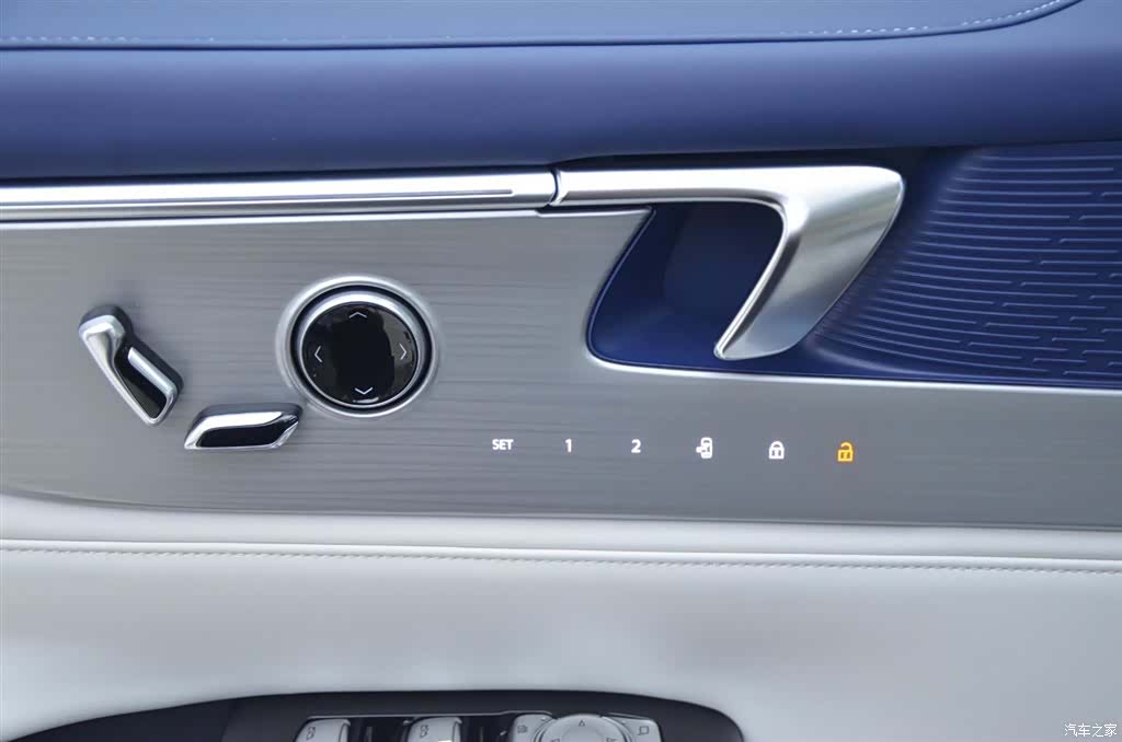 Buick GL8, 2025 13
