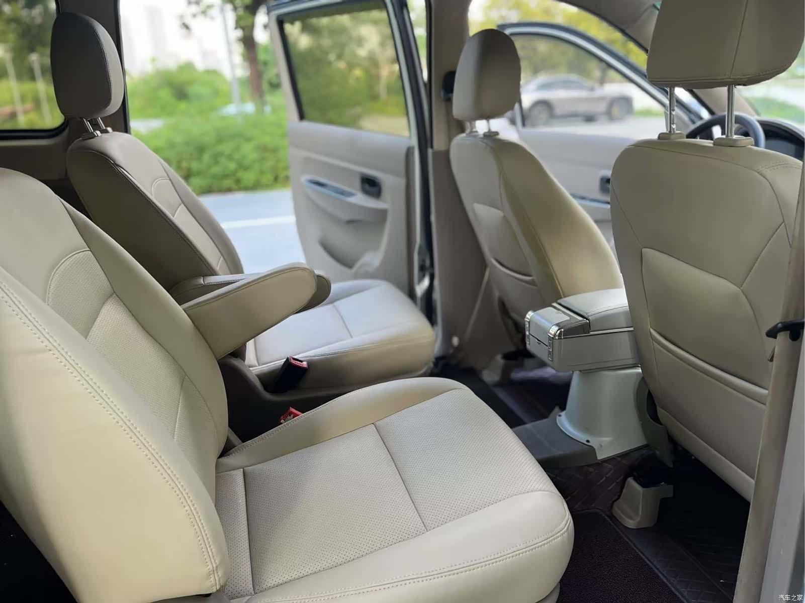Wuling Hongguang, 2014 15