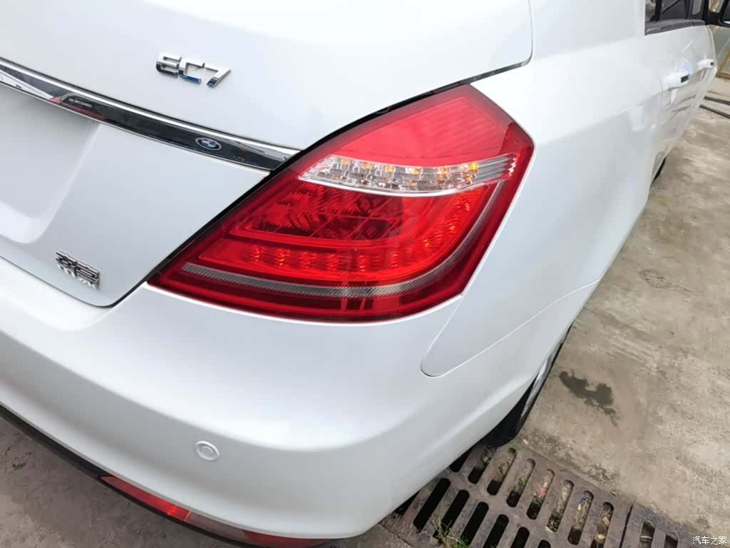 Geely Emgrand, 2015 8