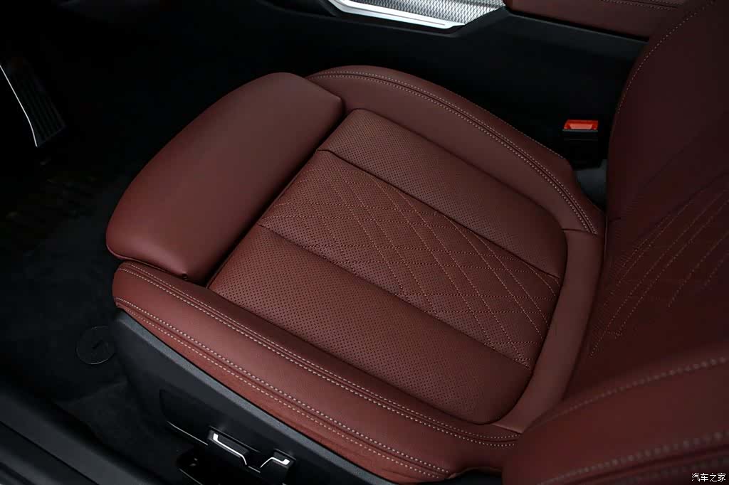 BMW 3 Series, 2025 13