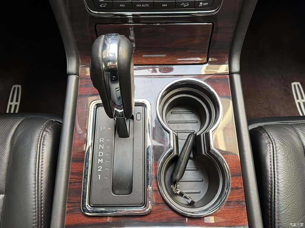 Lincoln Navigator, 2016 15