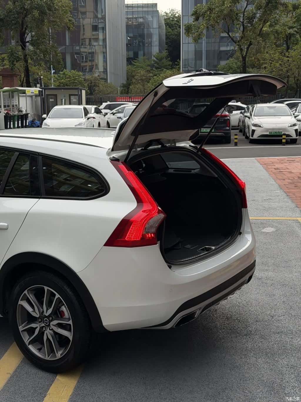 Volvo V60, 2018 12