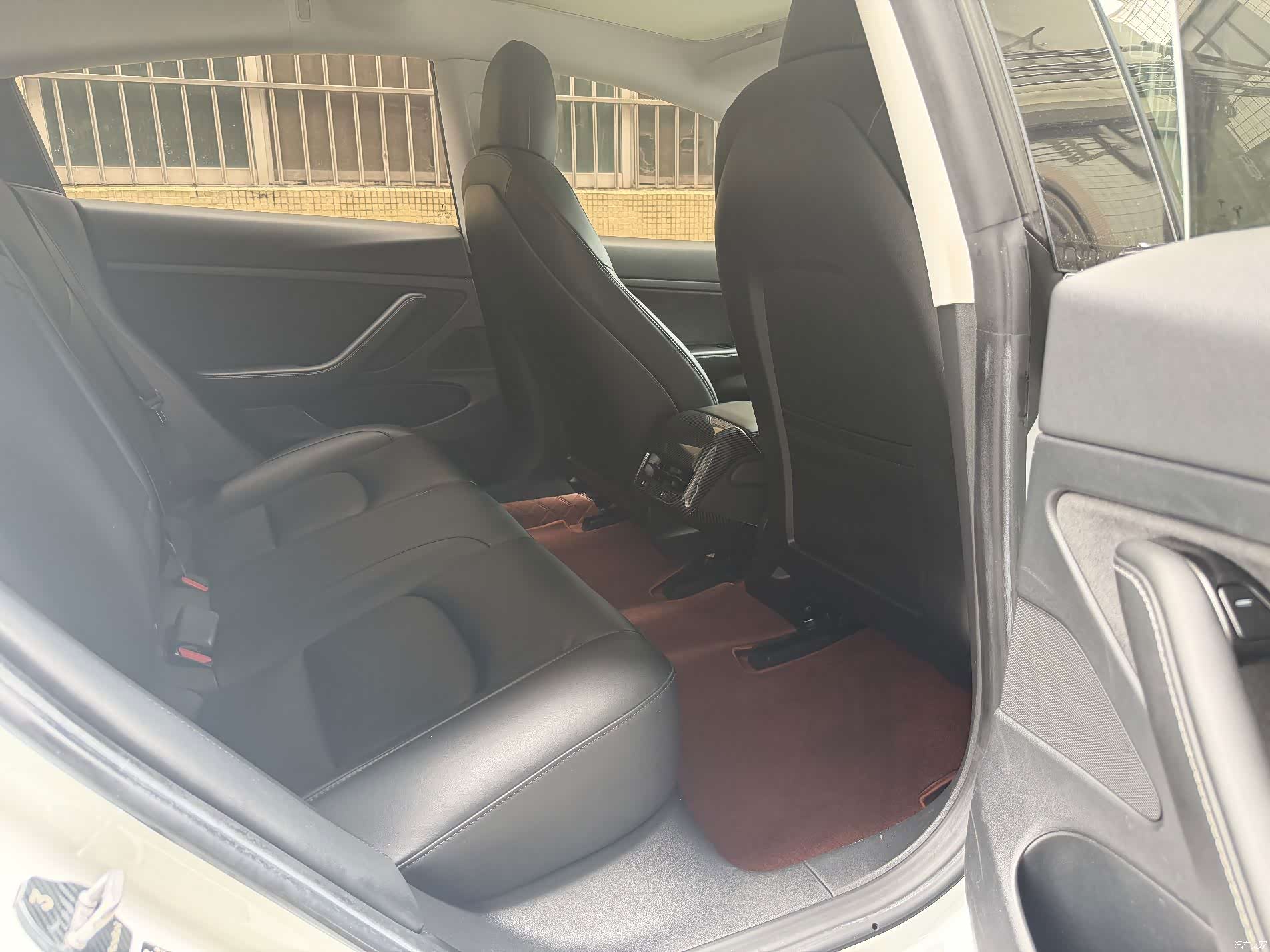 Tesla Model 3, 2020 14
