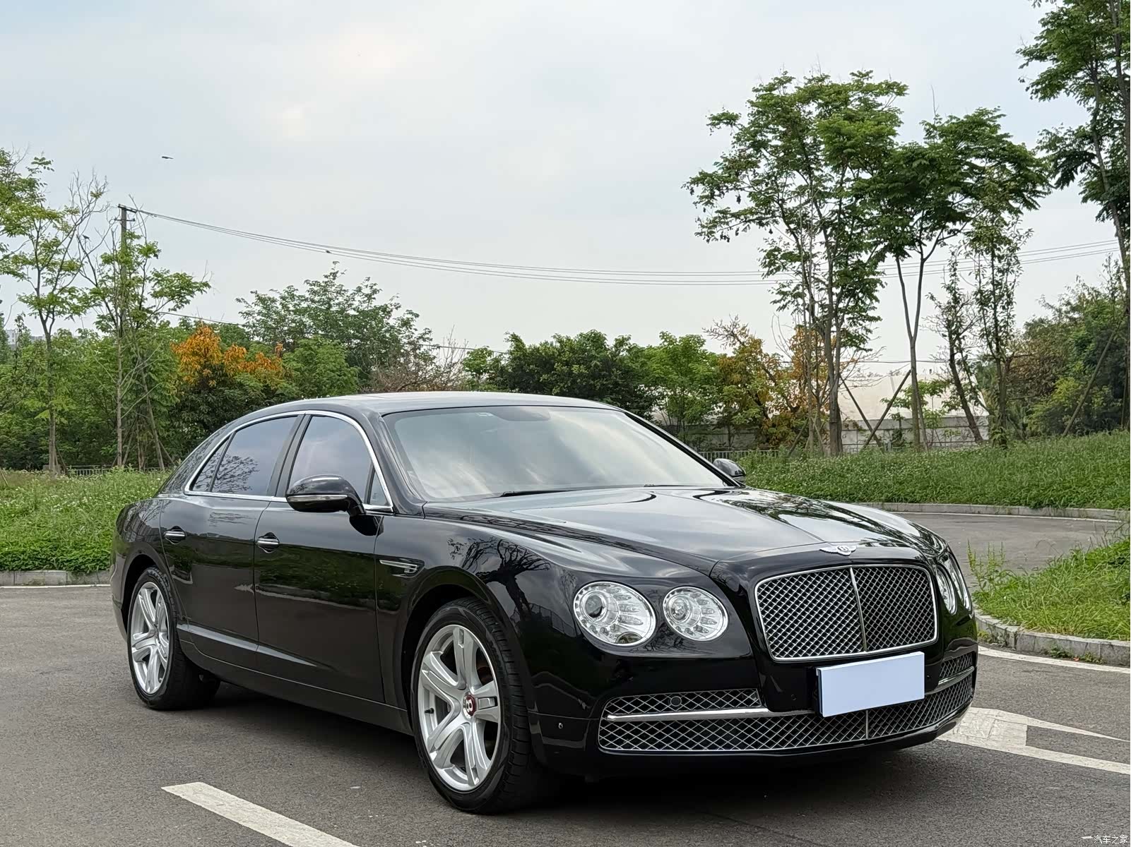 Bentley Flying Spur, 2015 3