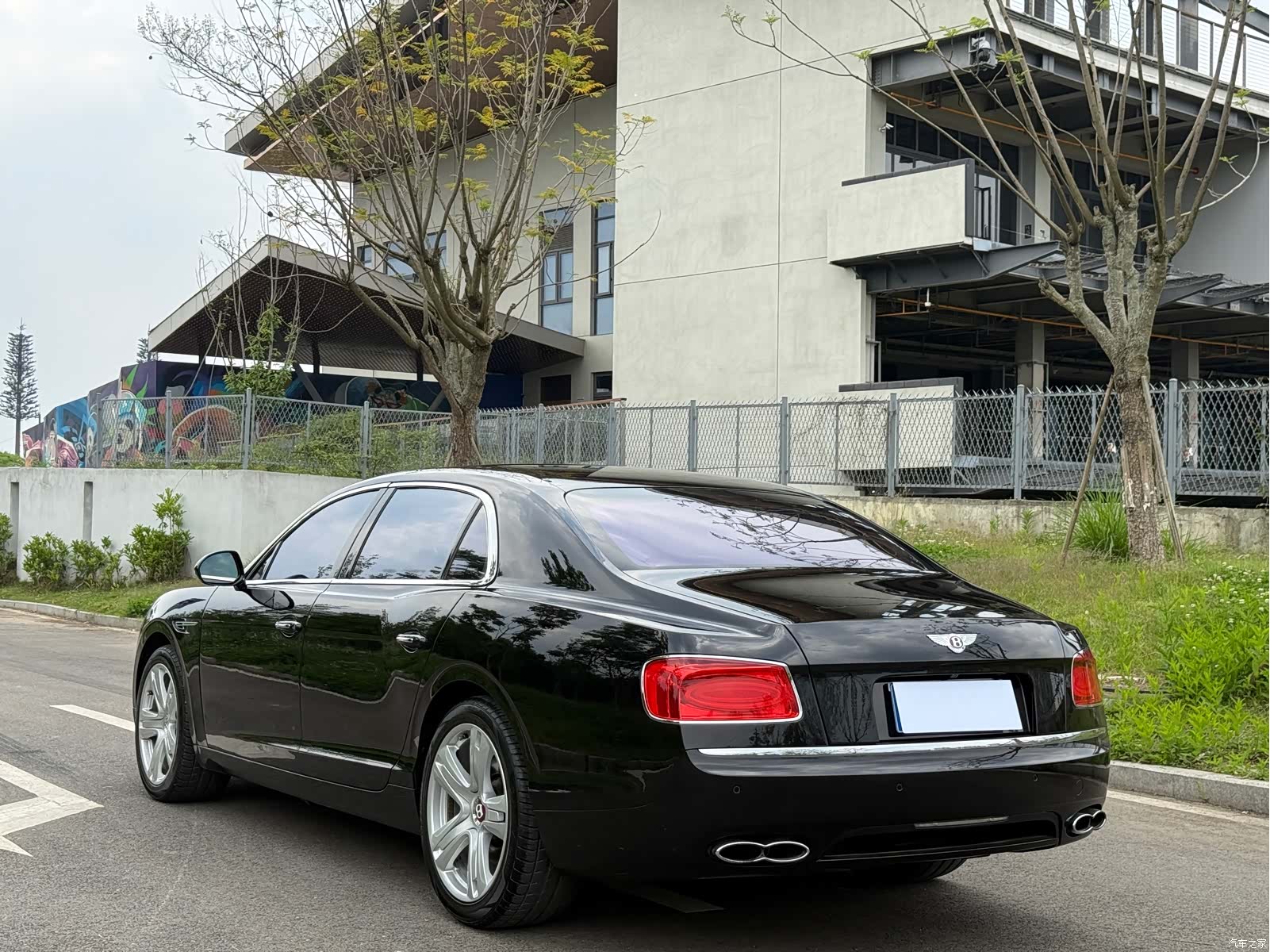 Bentley Flying Spur, 2015 12