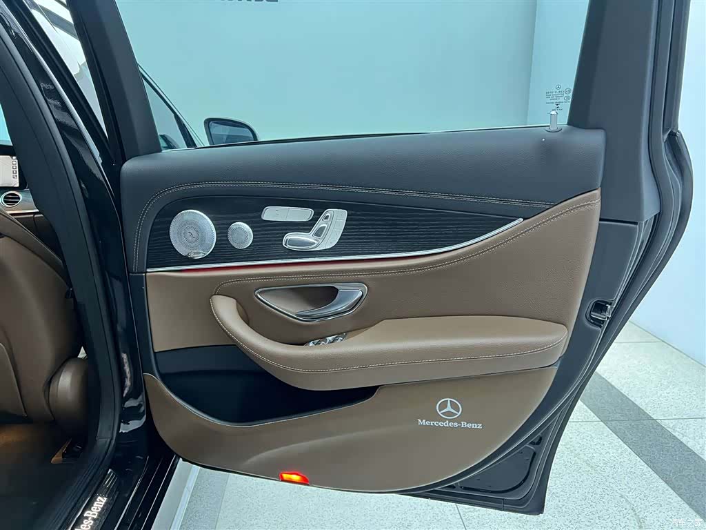 Mercedes-Benz E-Class, 2020 32