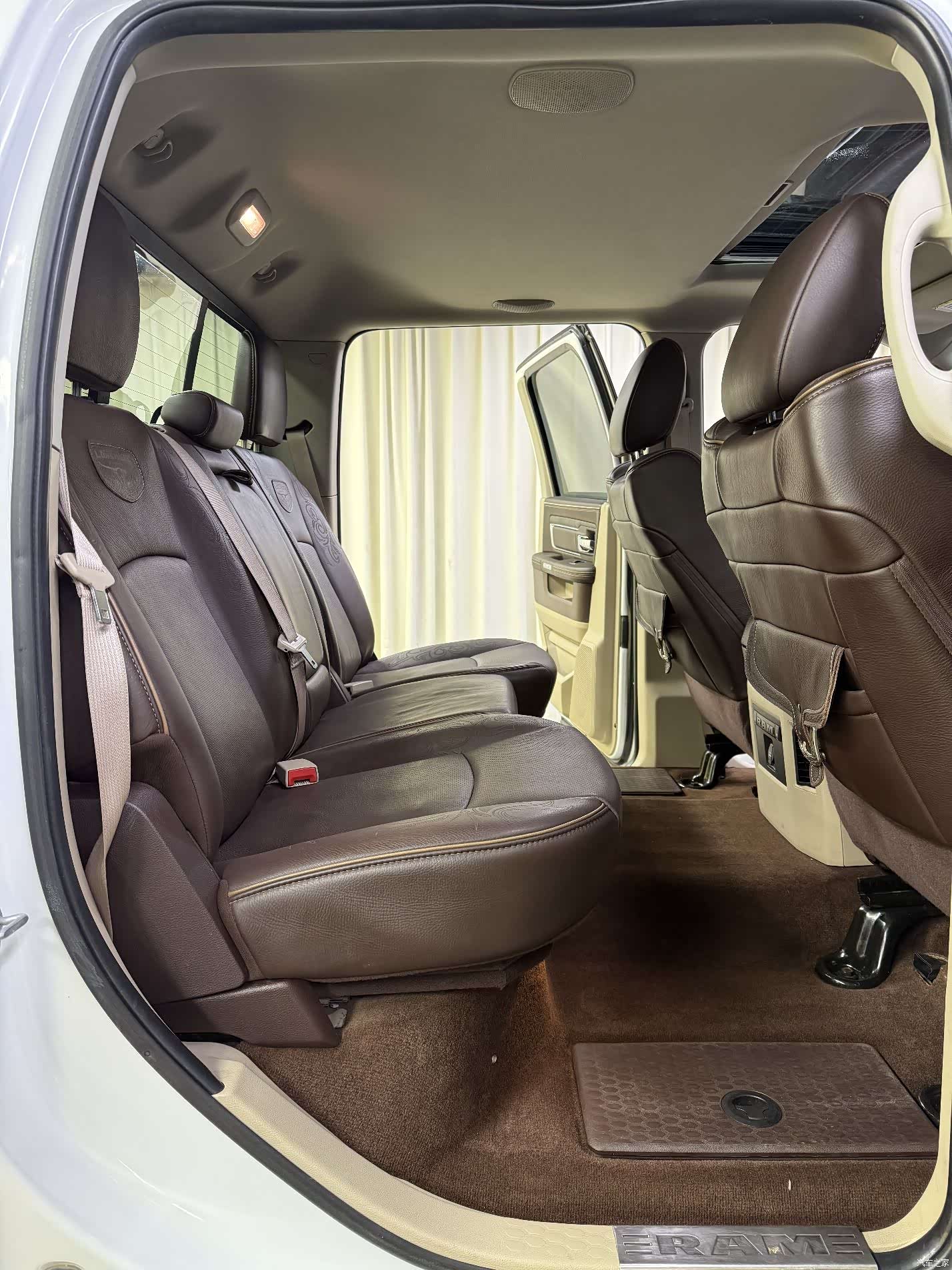 RAM Trucks, 2015 31