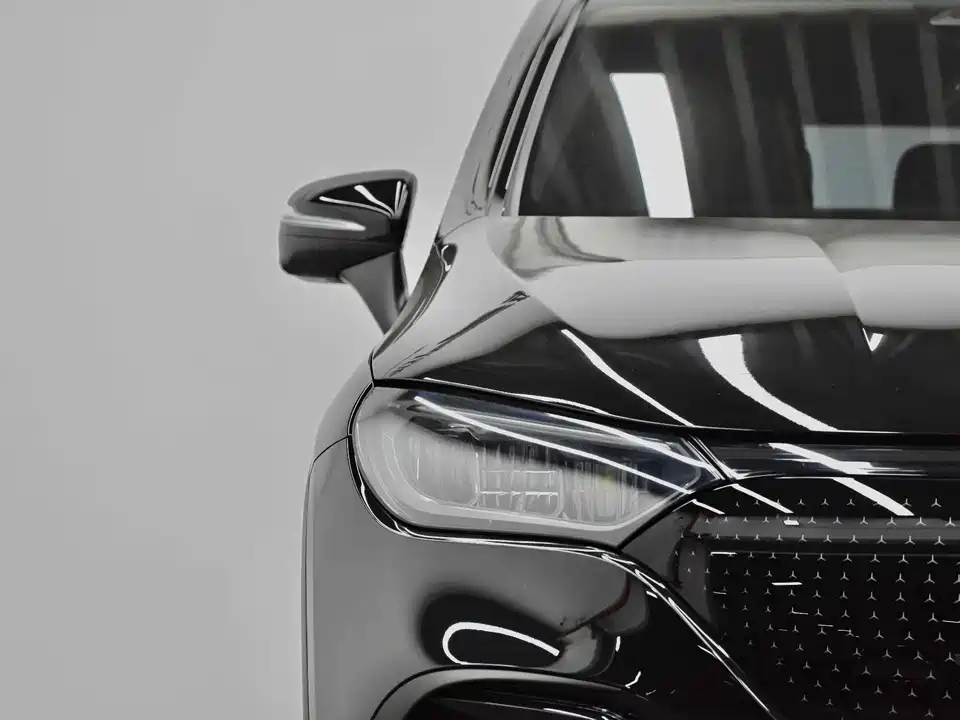 Mercedes-Benz EQE SUV