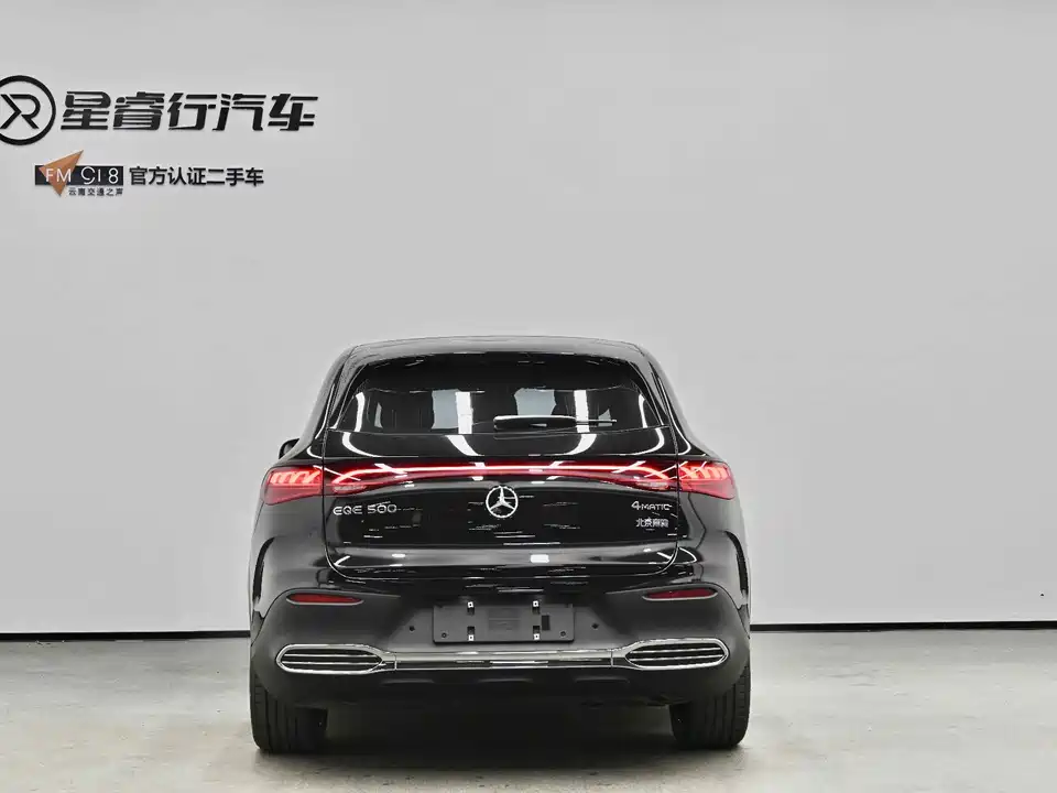 Mercedes-Benz EQE SUV