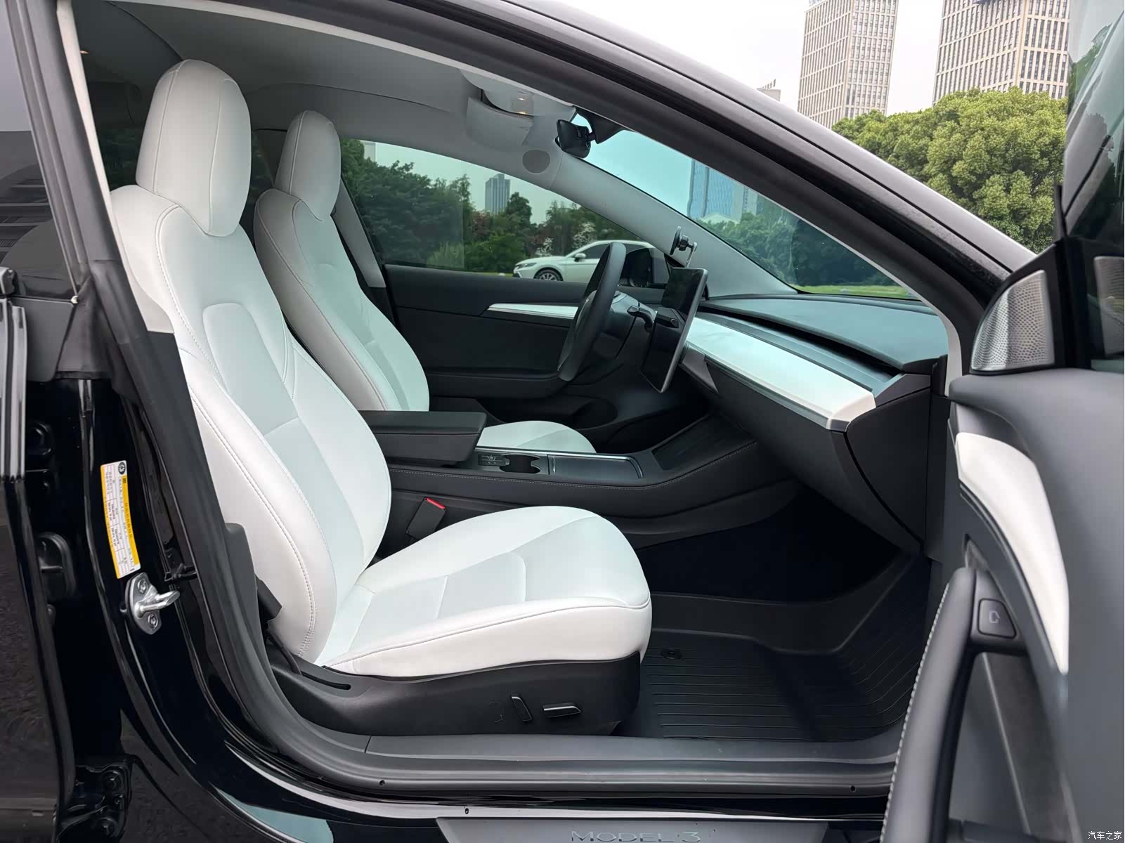 Tesla Model 3, 2024 6