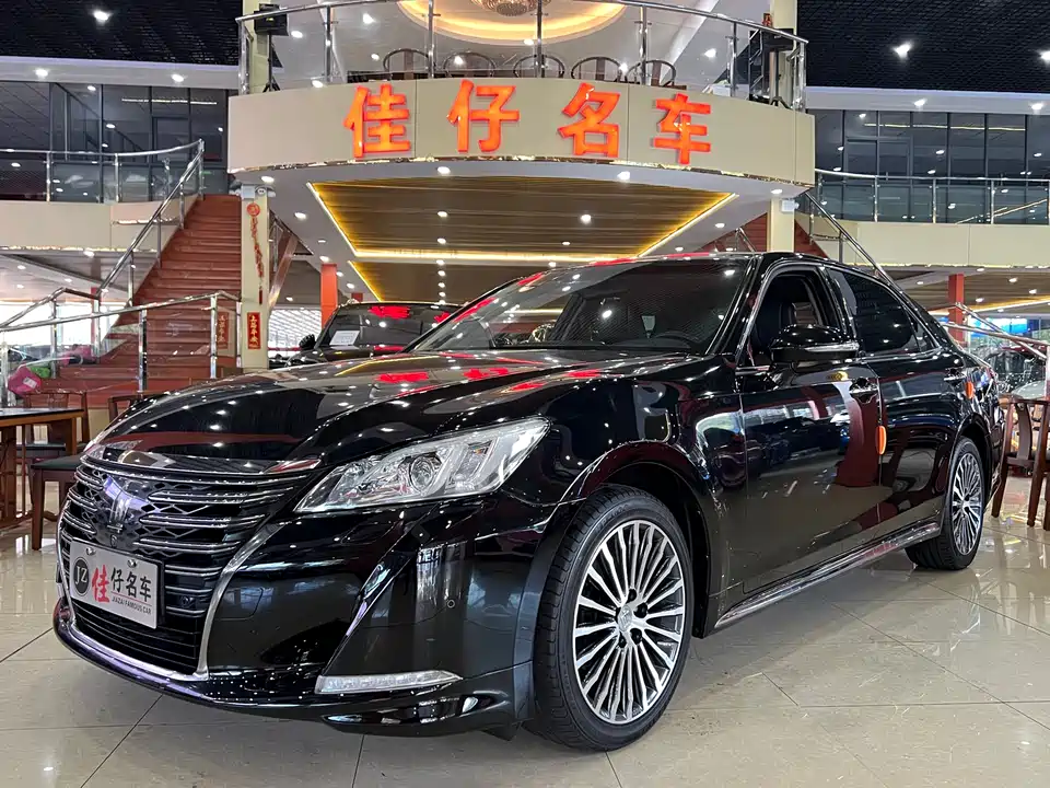 Toyota crown