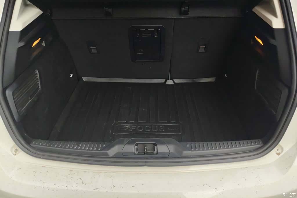 Ford Focus, 2019 4