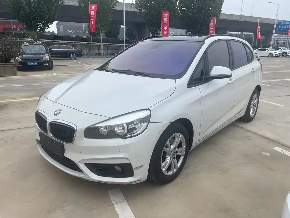 BMW 2 series station wagon