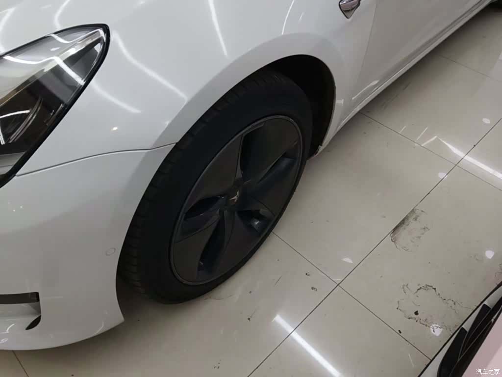 Tesla Model 3, 2020 23