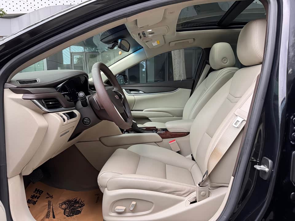 Cadillac XTS