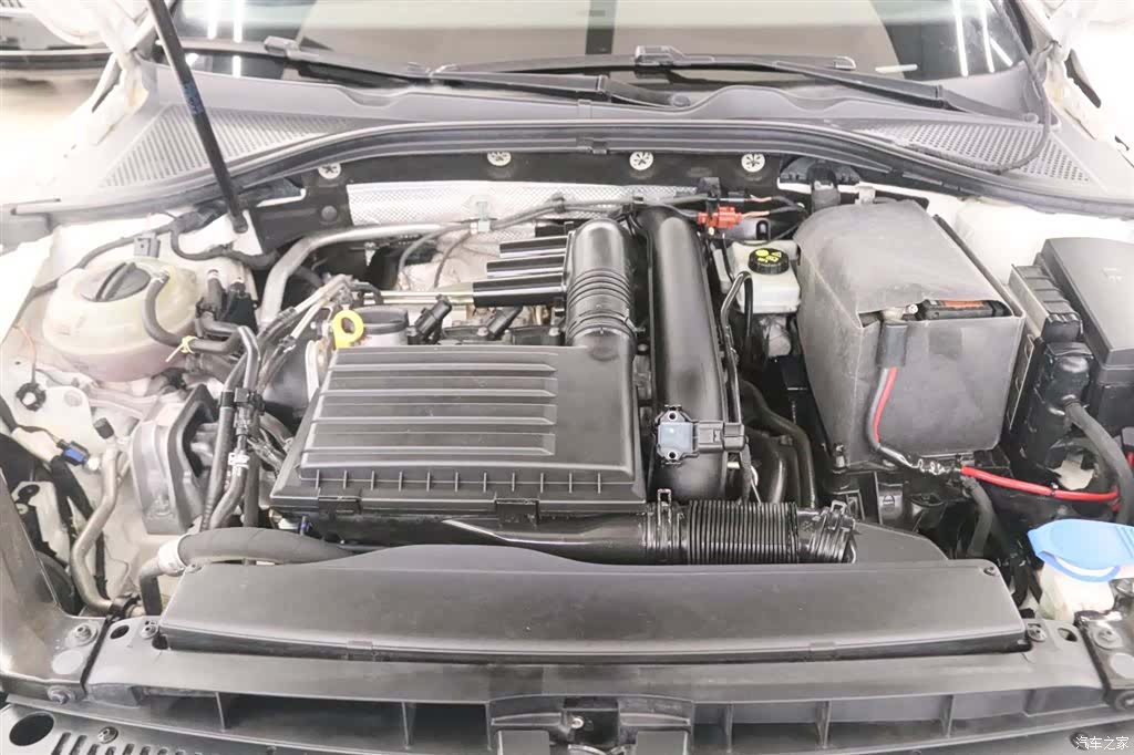 Volkswagen Lamando, 2017 17