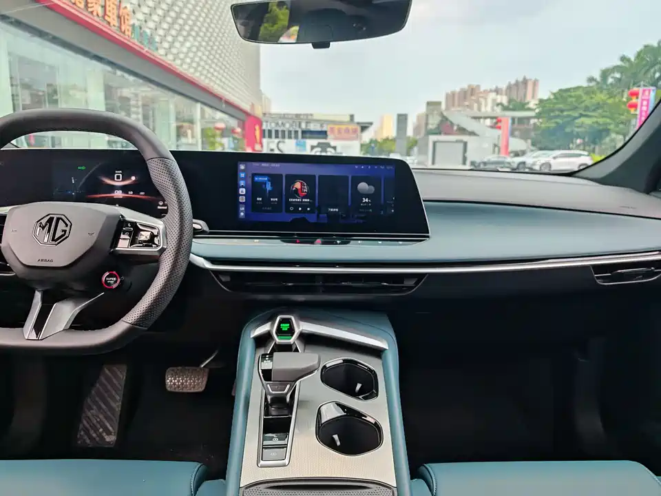 MG MG7