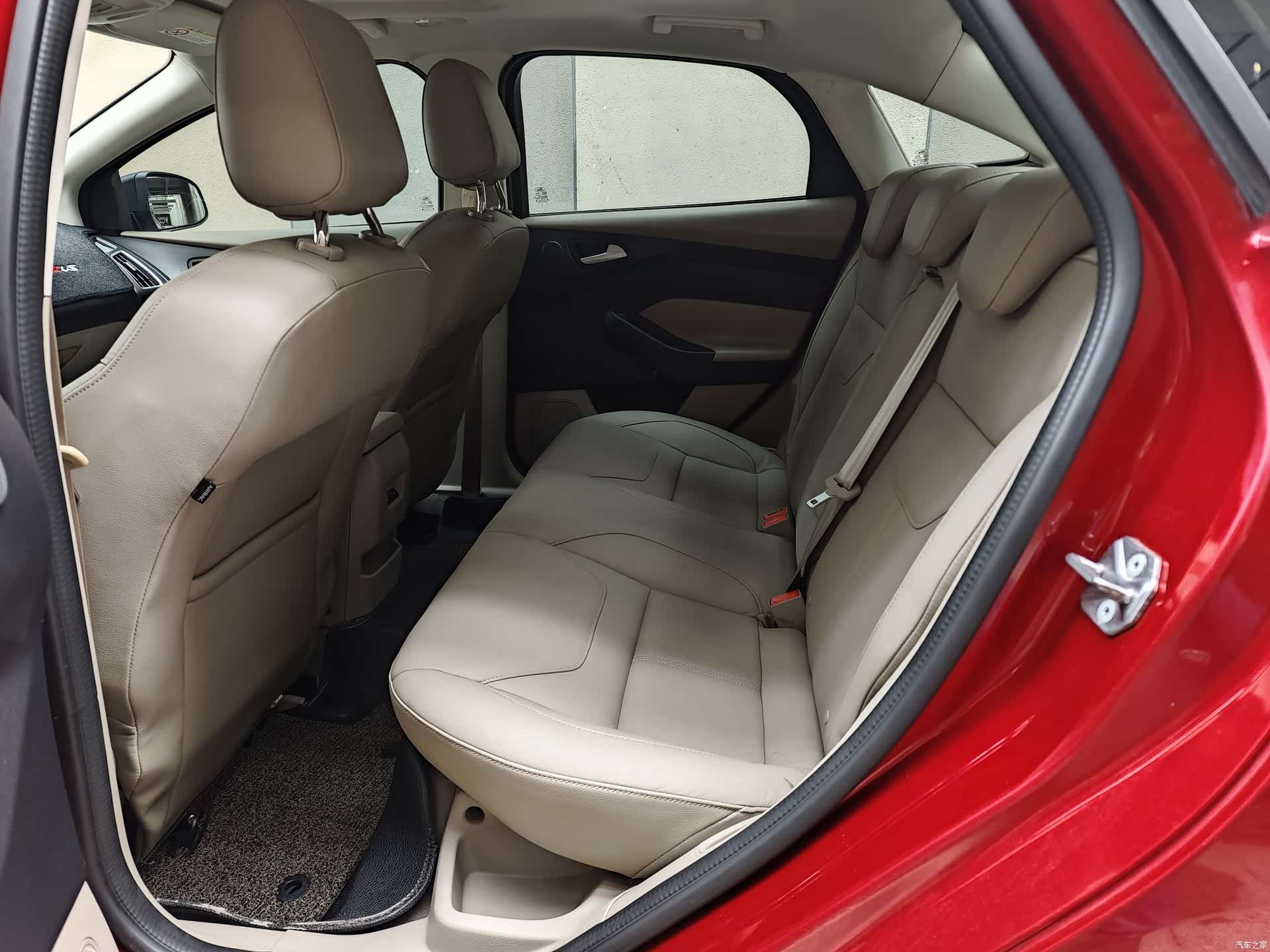Ford Focus, 2016 7