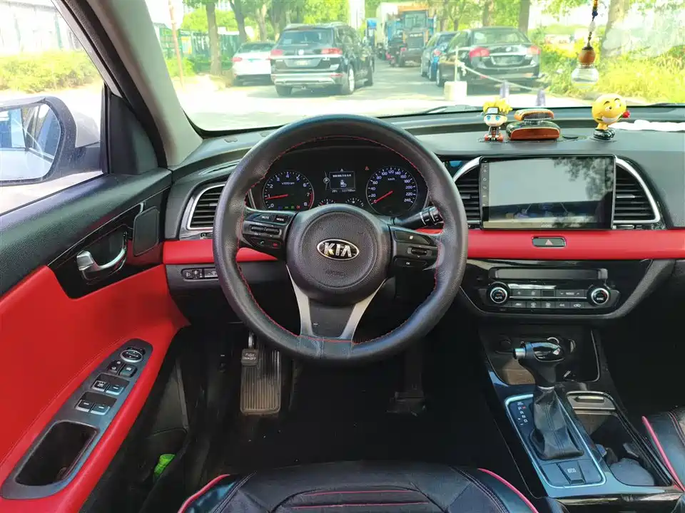 Kia K4